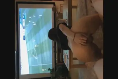 Nonton Bola Malah Ngewe Goyang WOT Puas